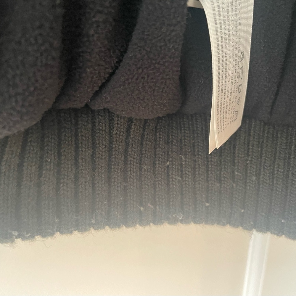 🥶 Abercrombie & Fitch Black Puffer Jacket ❄️ - Picture 15 of 15